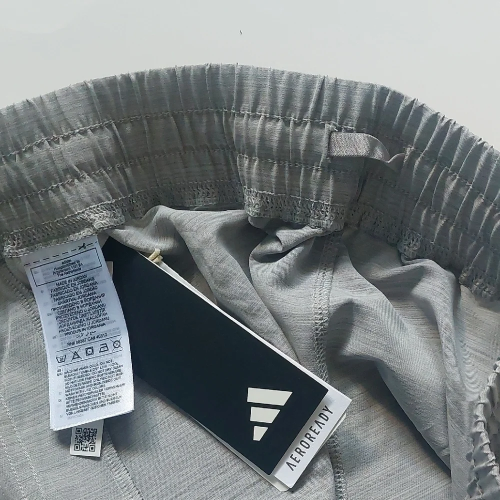 adidas Gray Athletic Shorts Womens  Lightweight Moisture-Wicking‎ Size M